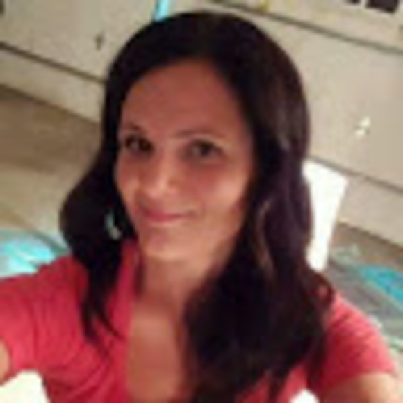 Meet your Posher, Laura - Picture 1 of 1